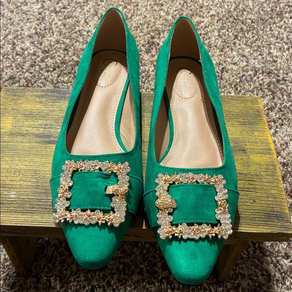 Green Women's Loafers With Faux Golden Buckle